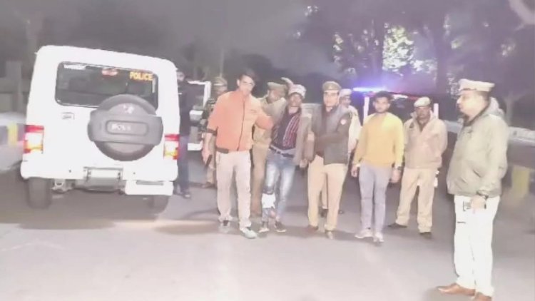 पुलिस मुठभेड़ में मोबाइल स्नैचर दबोचा और कब्जे से चोरी का सामान सहित बाइक बरामद