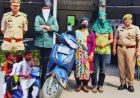 होली पे स्कूटी पर स्टंट करने वाली दो युवतियों समेत 3 गिरफ्तार